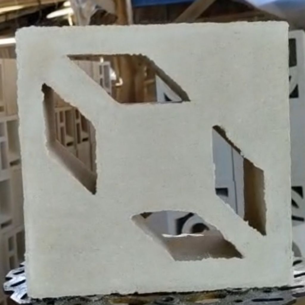 Roster motif rantai |  Bata roster minimalis untuk property