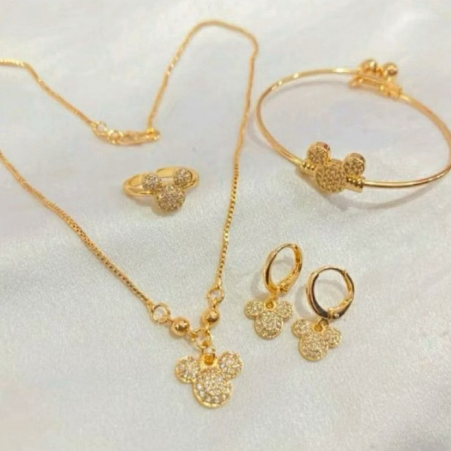 Set Anak Perhiasan Titanium Bangle Motif Mickey Permata Tidak Luntur