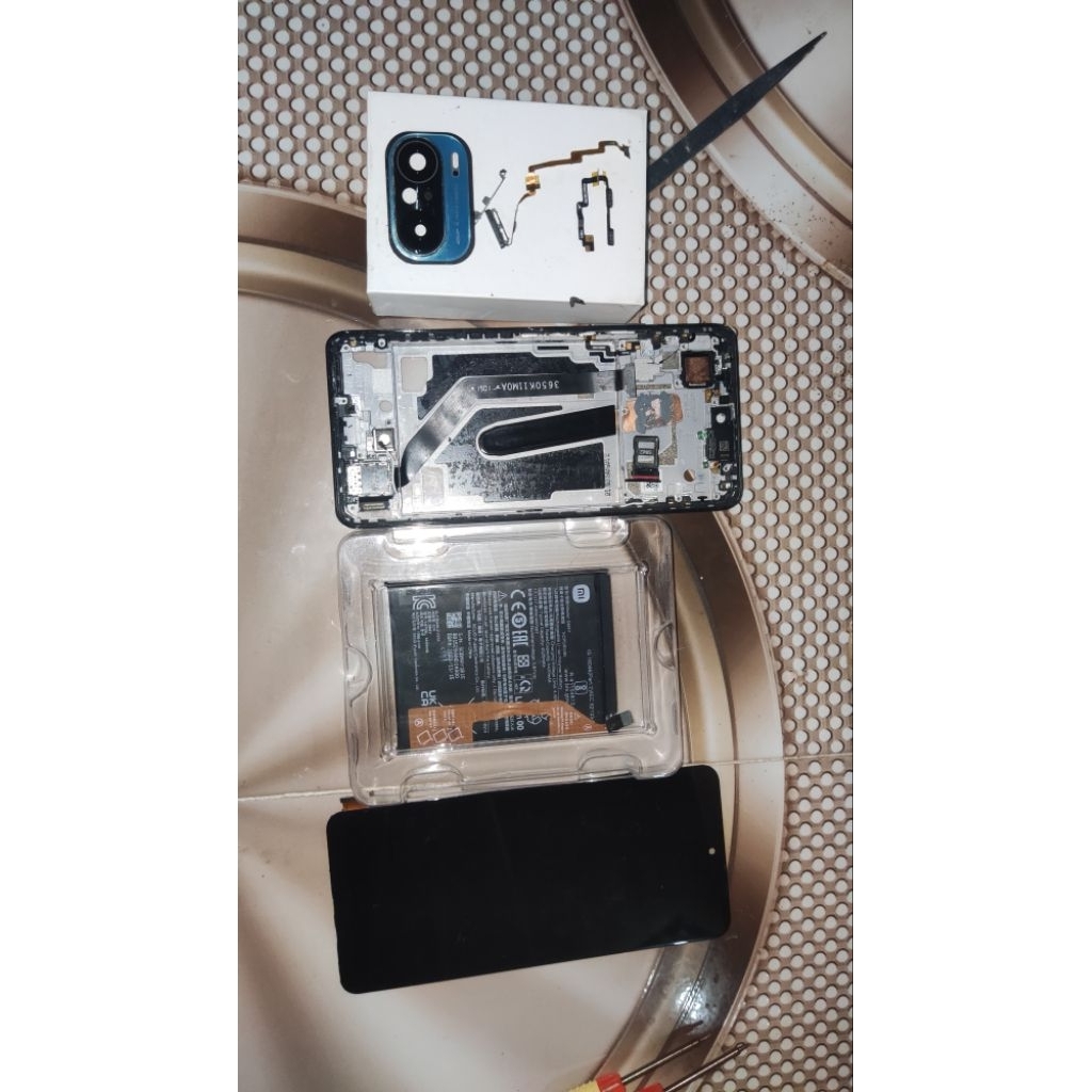 sparepart poco f3 baterai, lcd, frame