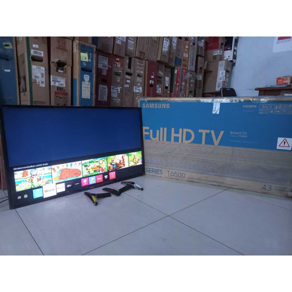 TV LED Samsung 43 inci FHD SMART TV YouTube Digital TV Kondisi bekas pemakaian 6638F