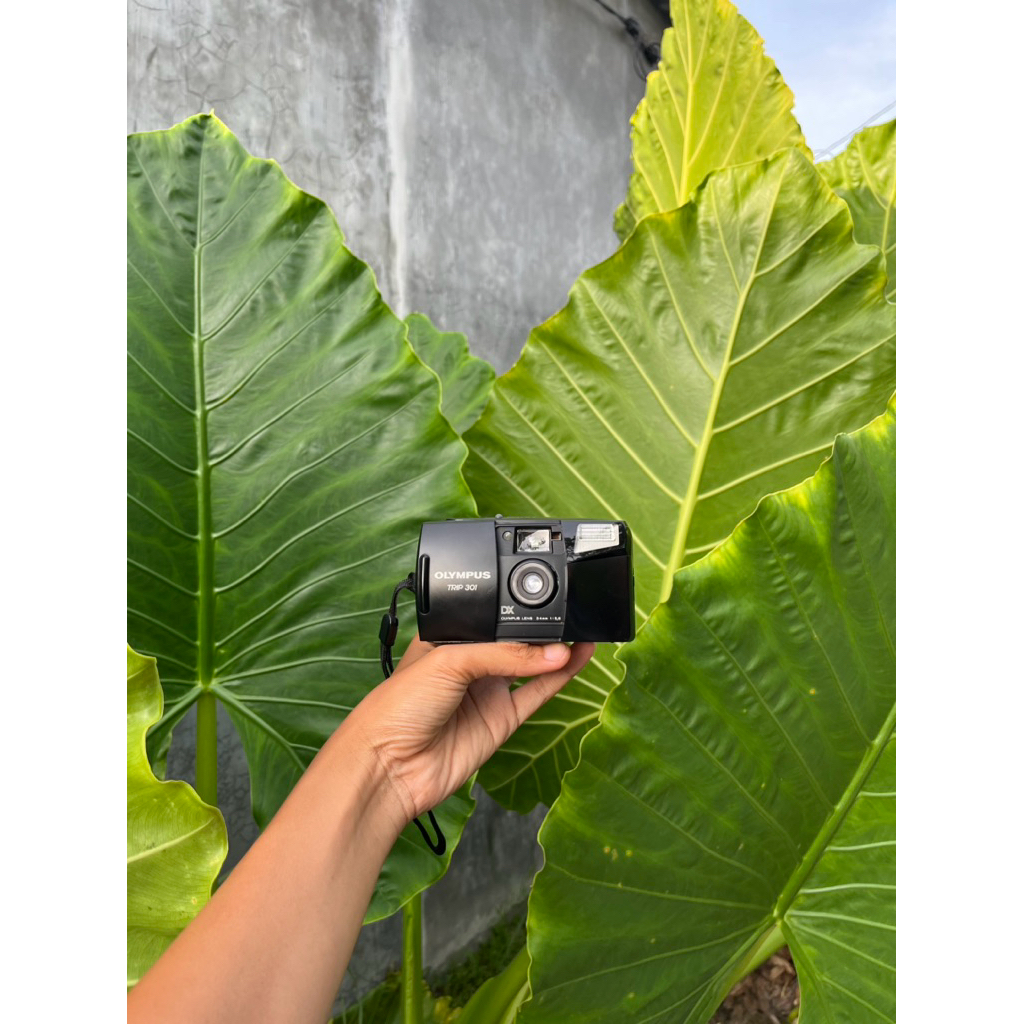 KAMERA ANALOG OLYMPUS TRIP 301