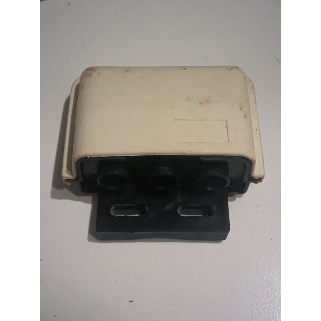Spliter,mixer,Antena TV UHF-VHF. PF UV-75
