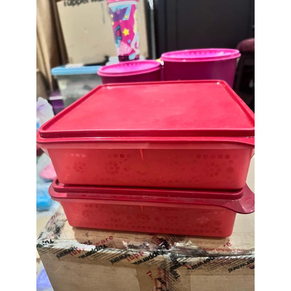 Snack stor merah 2pcs(kondisi 60%)