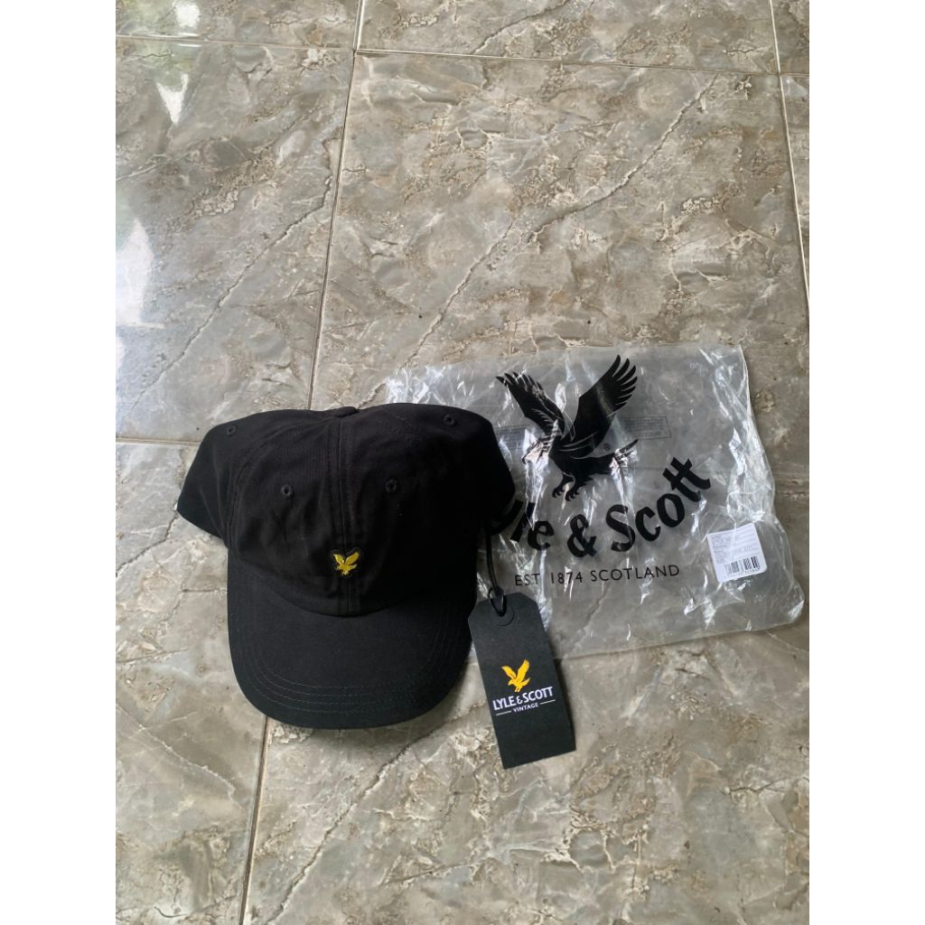 caps lyle&scott