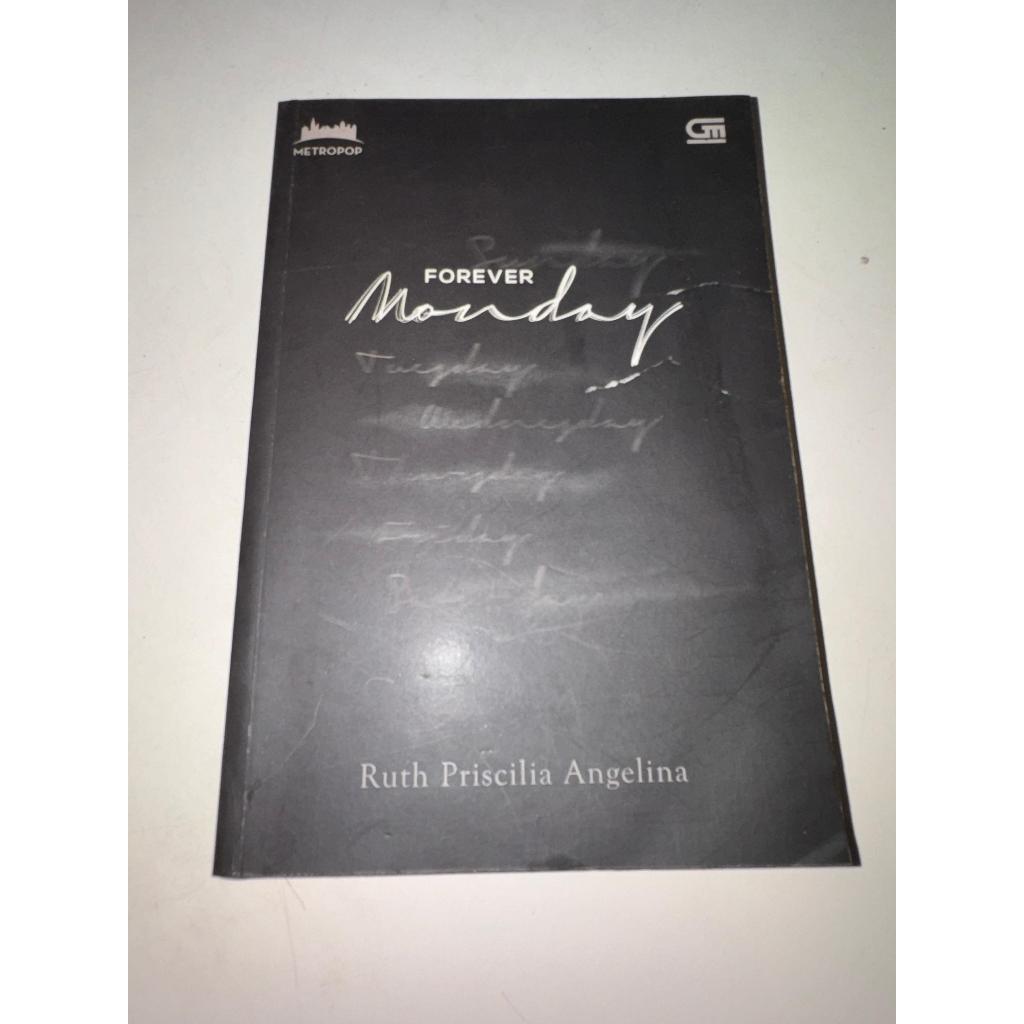Buku Forever Monday – Ruth Priscilia Angelina
