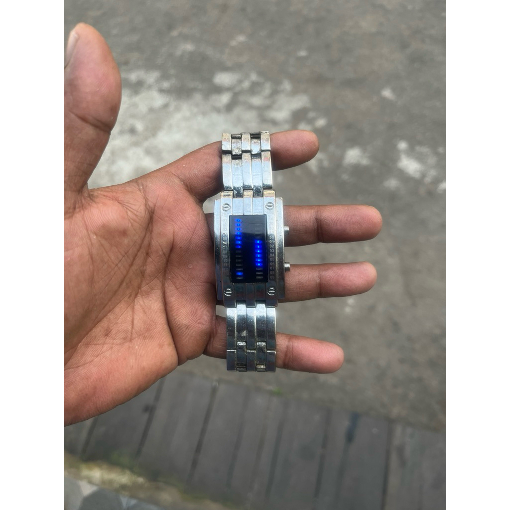 Jam Tangan Unik  jadul No Brand