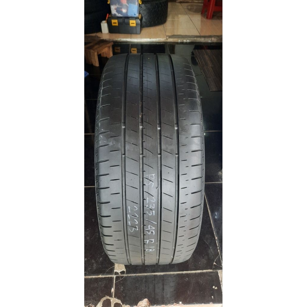 Ban Camry Bridgestone Turanza 235/45.R18 Second Original