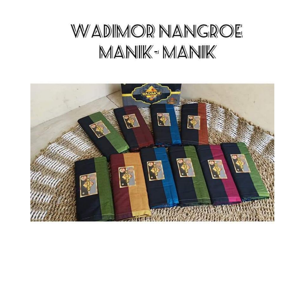 Sarung wadimor tenun Manik manik
