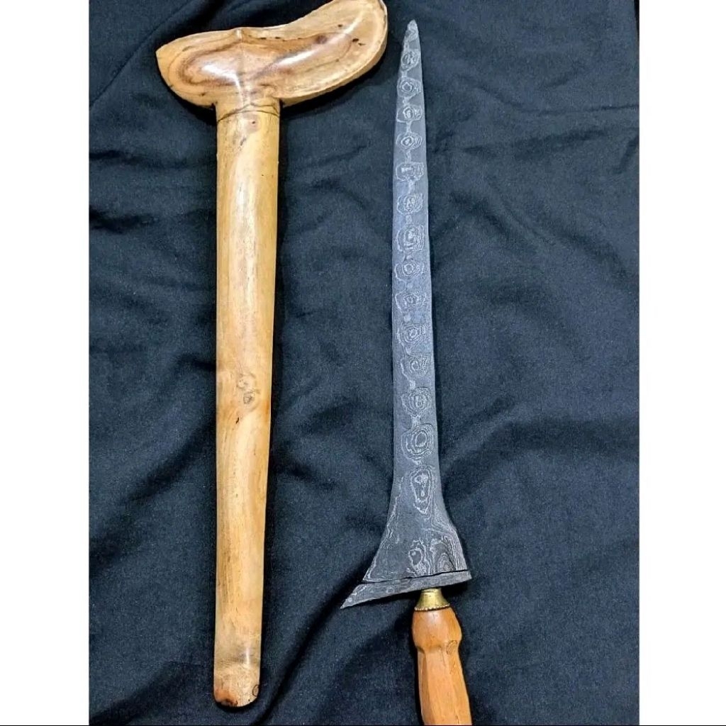 Keris Murah dapur Brojol pamor Melati rinonce Asli di Jakarta