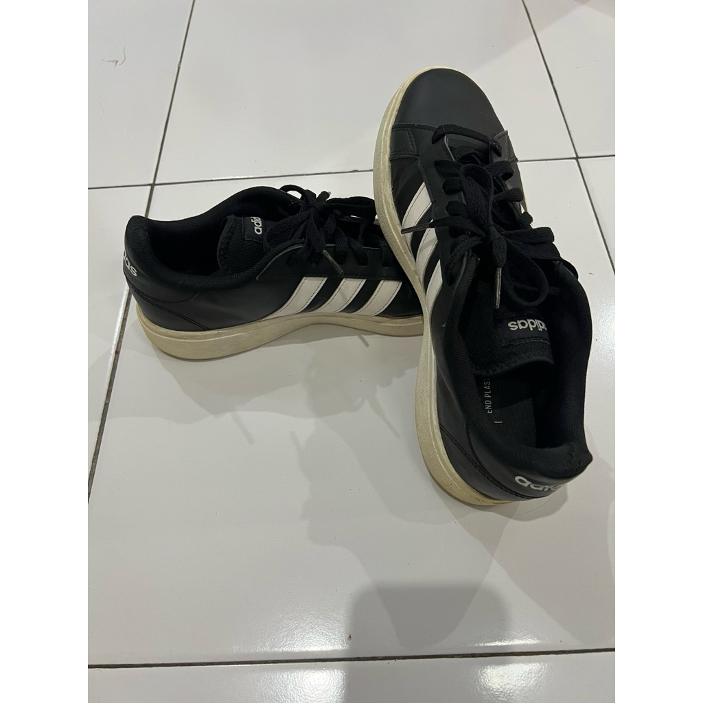 Adidas 42,5