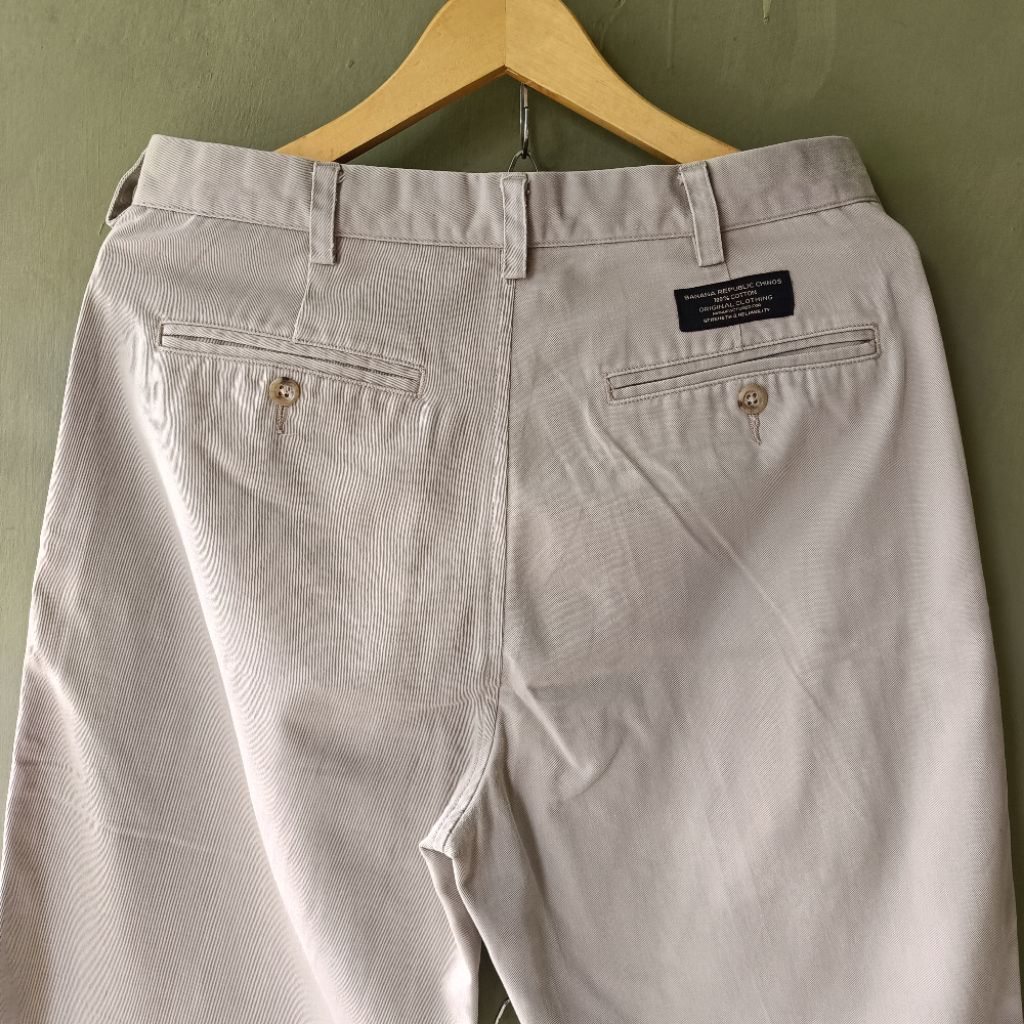 CELANA BANANA REPUBLIC CHINOS REGULER FIT CELANA CHINO JEANS
