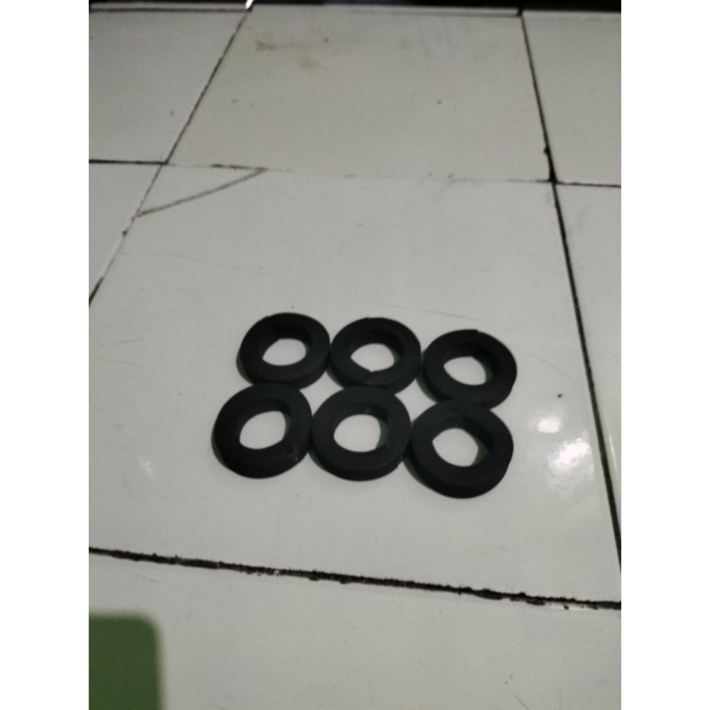 Ban miniatur truk plastik terbuat dari busa ati, "tebal 1cm*.  (PNP) Velg BALADEWE miniatur