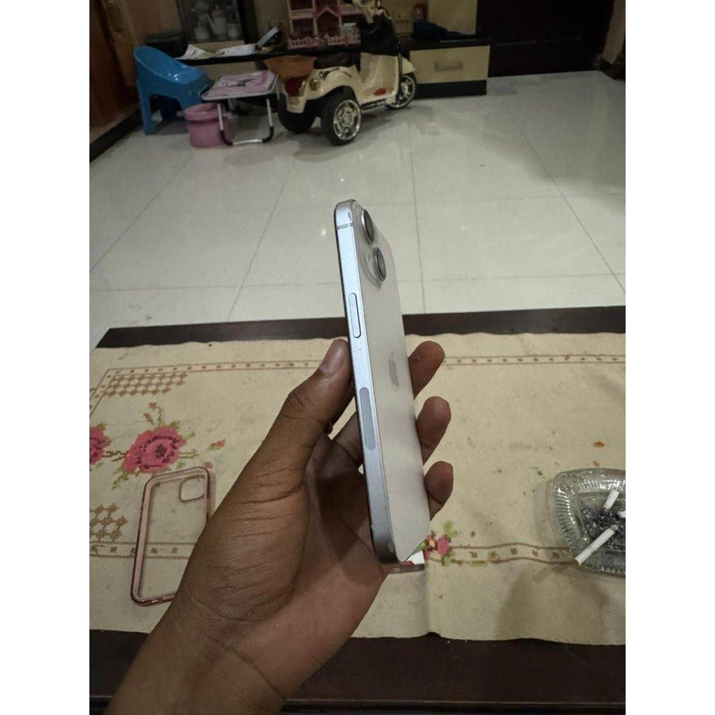 Iphone 15 Internal 256 GB