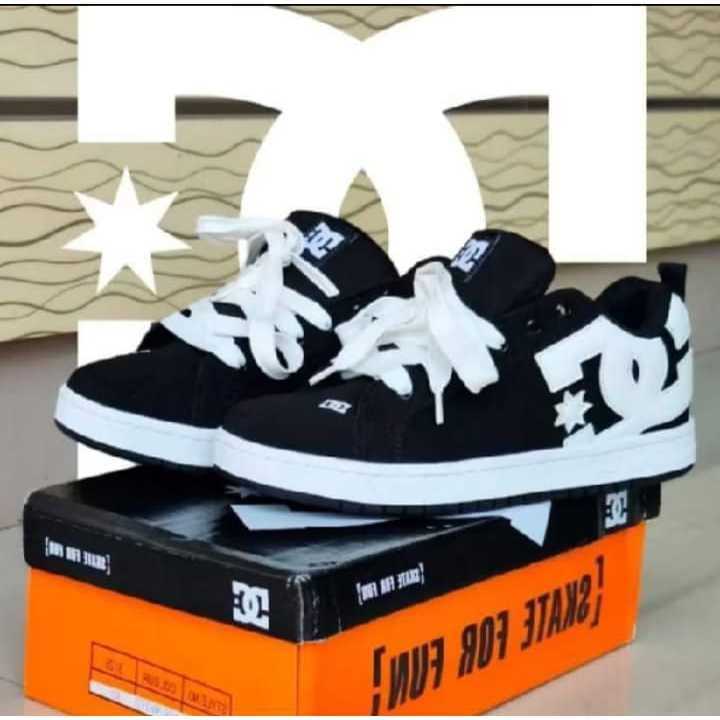 Sepatu Dc Court Graffik Unisex Gemuk Terbaru