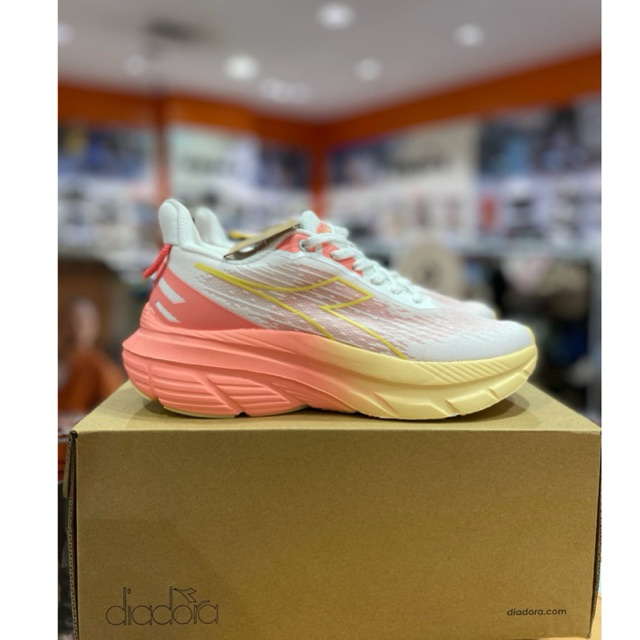 DIADORA Rimowa Women’s Running Shoes - Pink