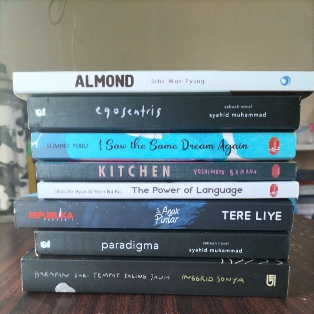 Preloved Novel Almond| Egosentris| I Saw the Same Dream Again| Kitchen| The Power of Language| Si An