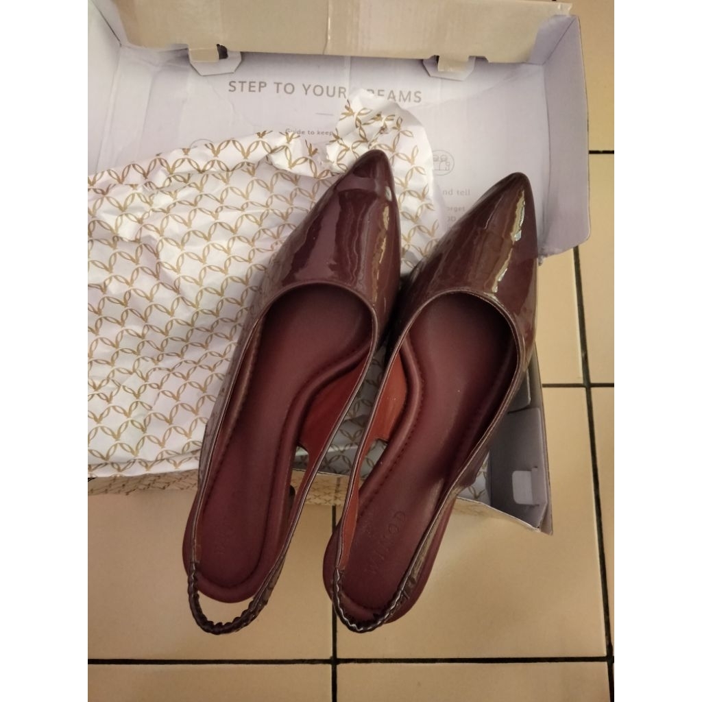 (30K GET 2) TAS PANTOFEL BUKU SKINCARE DLL