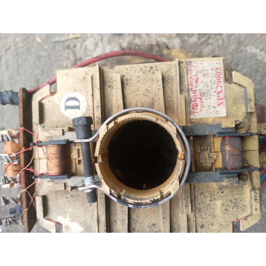 Yoke, konde TV tabung flat 29inc merk LG, normal.