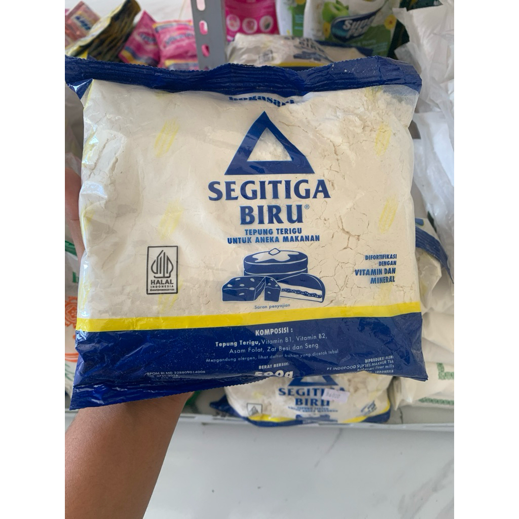 Tepung Terigu Segitiga Biru 500 Gram