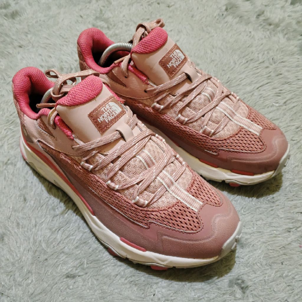 Sepatu Gunung trail run TNF size 39 insole 25 cm/250 second original