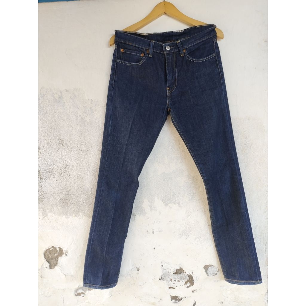 Levis. 510