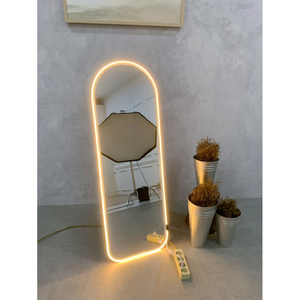 Standing Mirror Oval Rounded Cermin Lampu Berdiri Fullbody Aesthetic LED