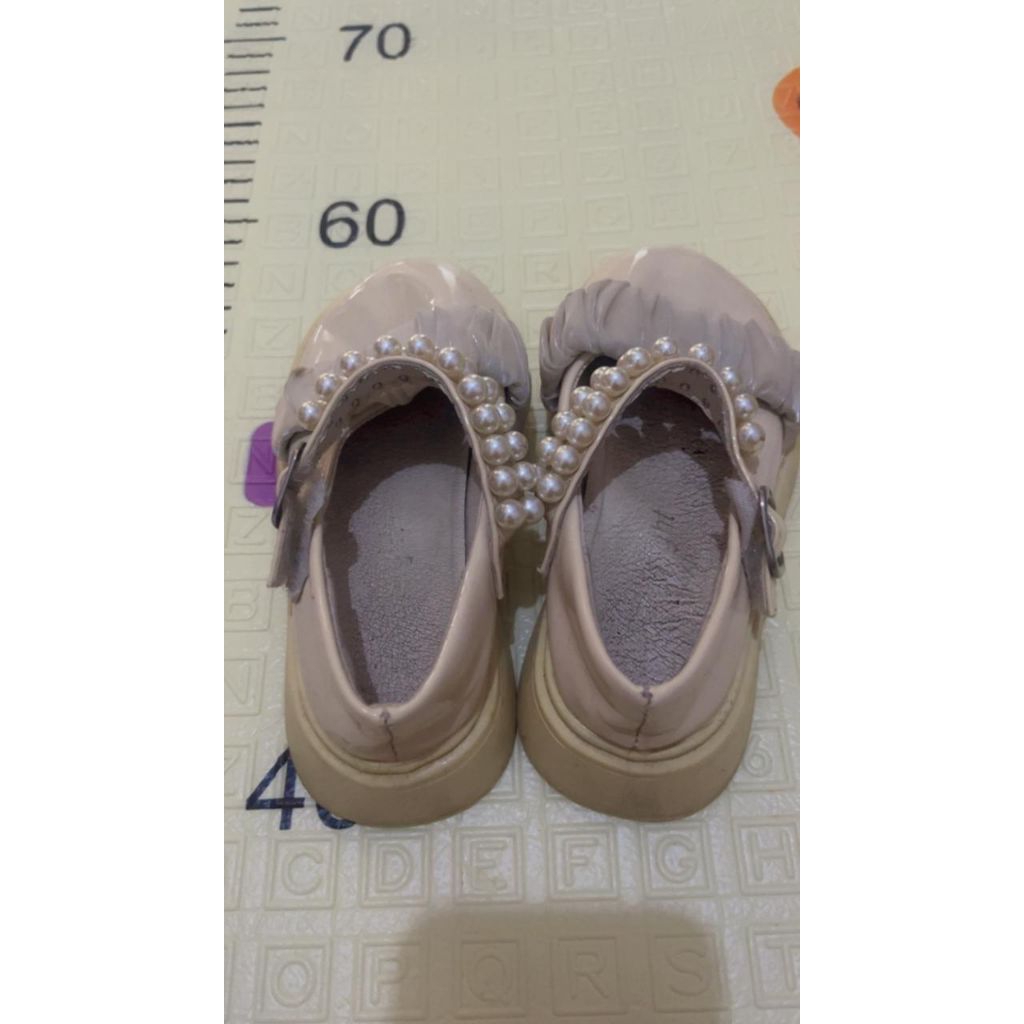 Sepatu pesta Preloved