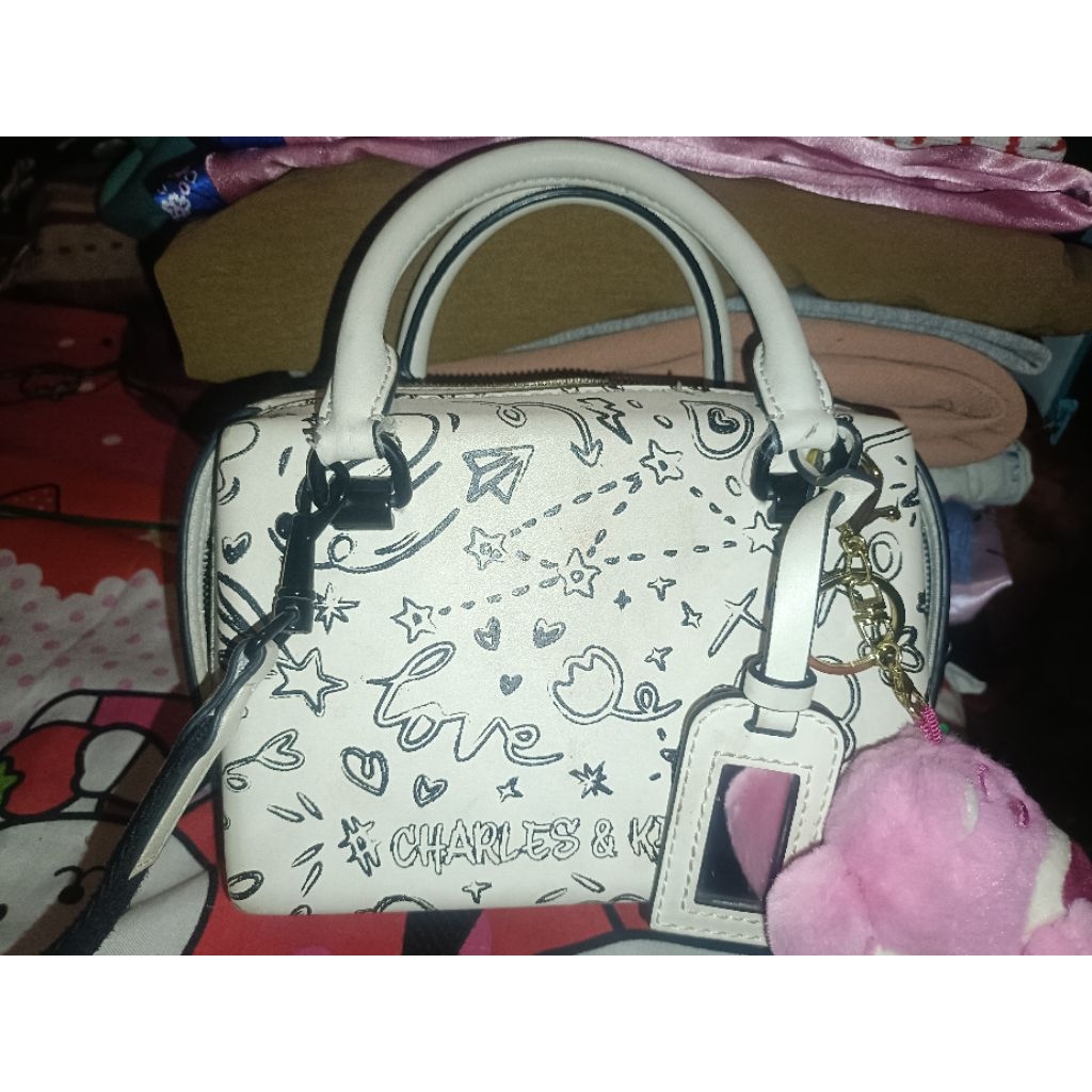 Tas Charles and Keith original store prelove