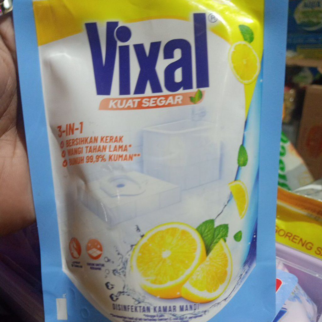 vixal kuat segar refill 180 ml