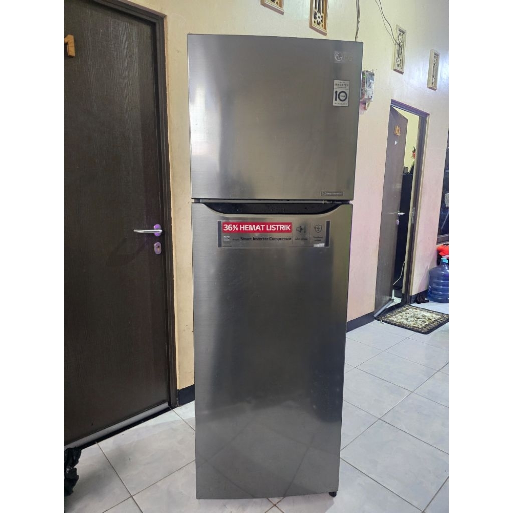 kulkas 2 pintu LG inverter