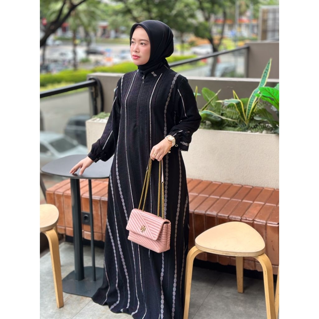 Gamis Zumaira Black