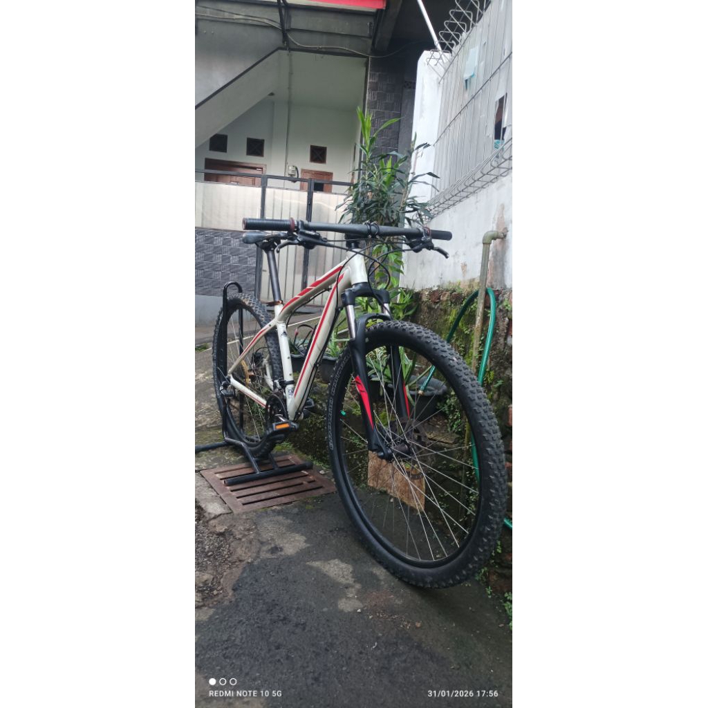 sepeda Mtb SPECIALIZED Rockhopper 29 inch size m