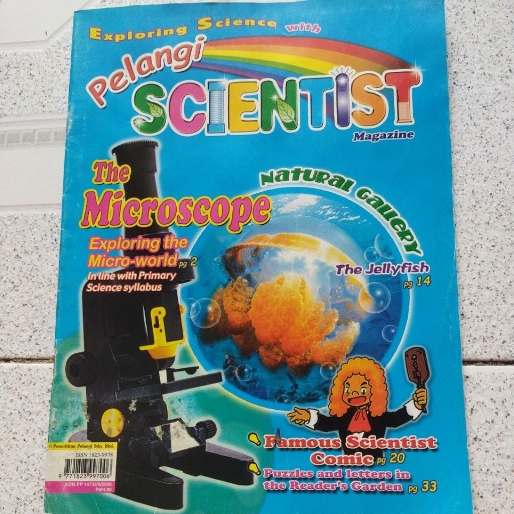 Majalah Bekas Pelangi Scientist Microscope Utk SD