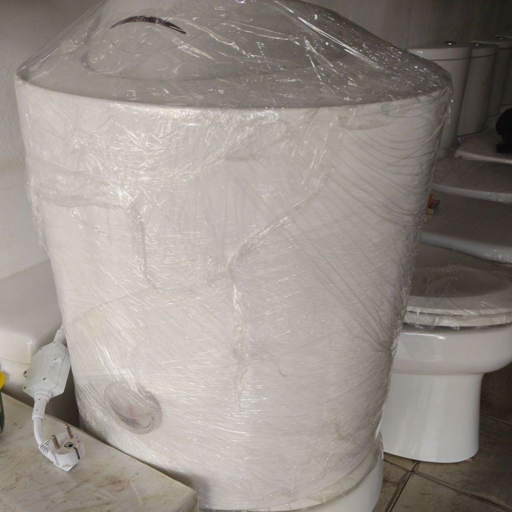 WATER HEATER ARISTON 50 L