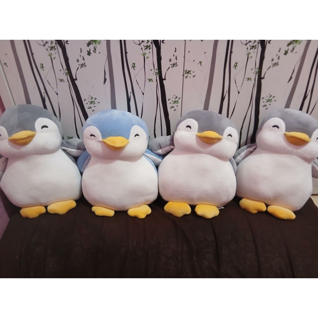 boneka penguin miniso