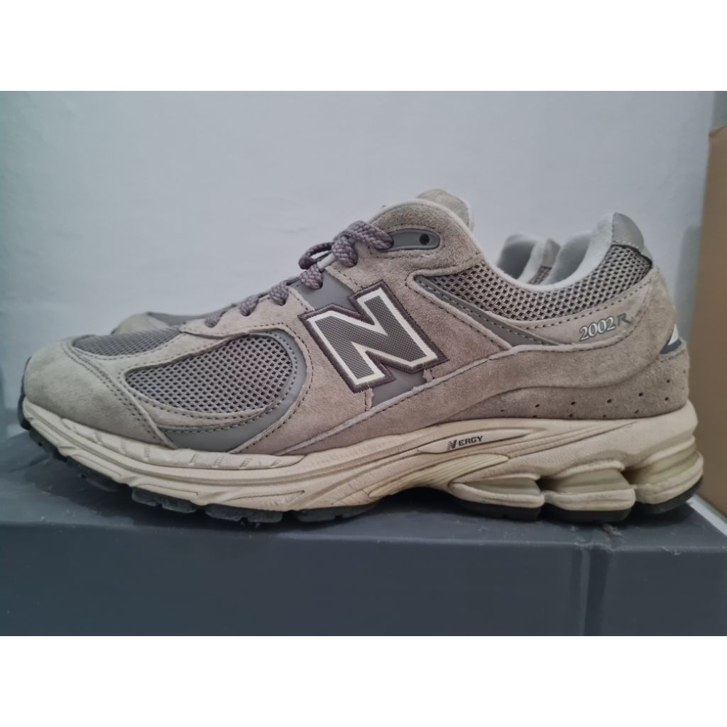 Sepatu/Sneakers New Balance 2002R Marblehead Original Like New Size 45