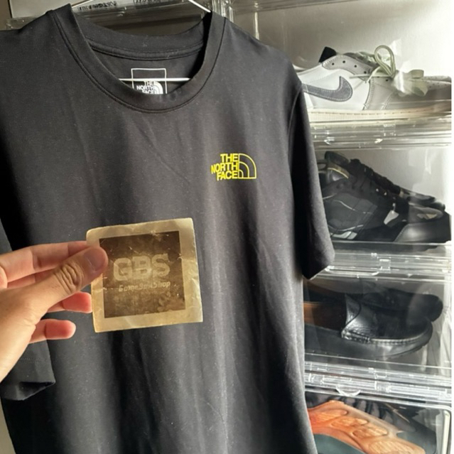 The North Face Trail Tee Kaos Pria TNF Hitam