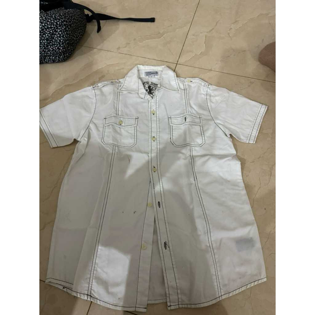kemeja guess