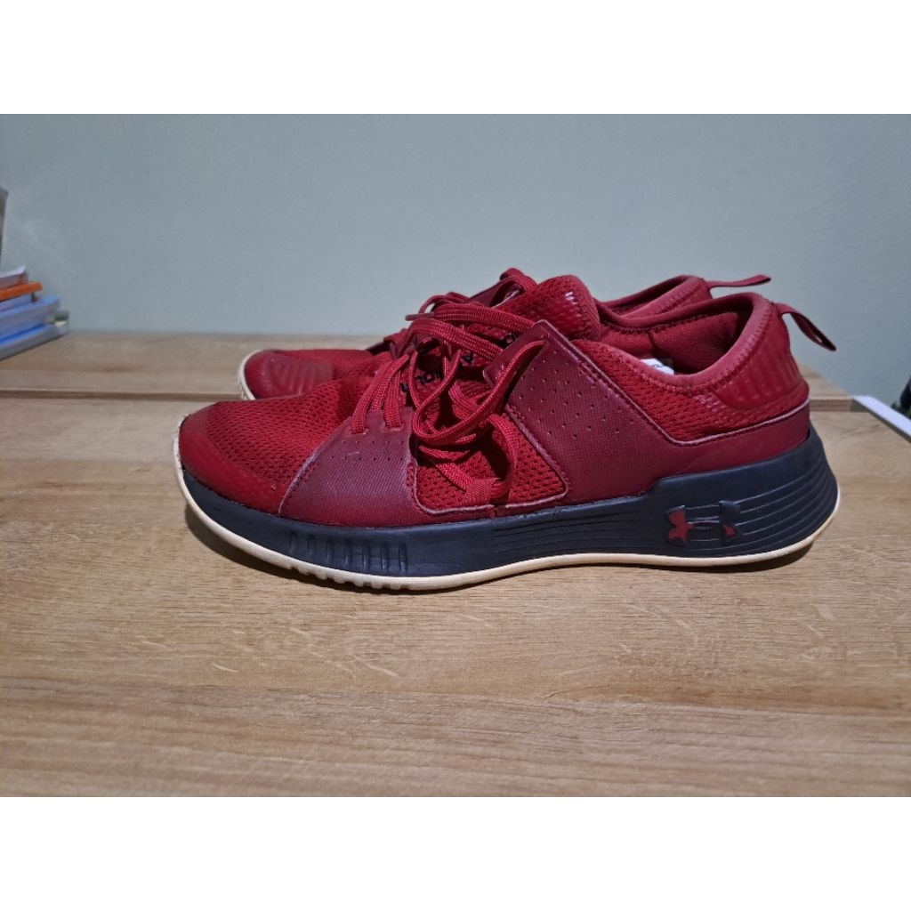 Sepatu Under Armour Authentic