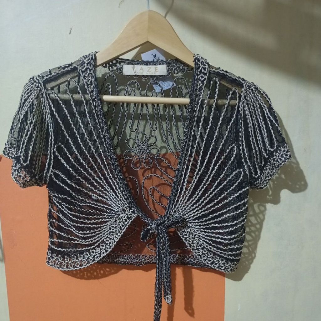 Outer tali crop tile tile