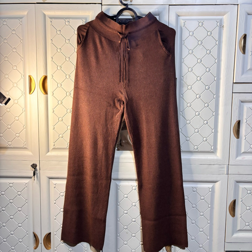 [ Preloved ] UNIQLO - Washable Ribbed Knit Pants Brown M