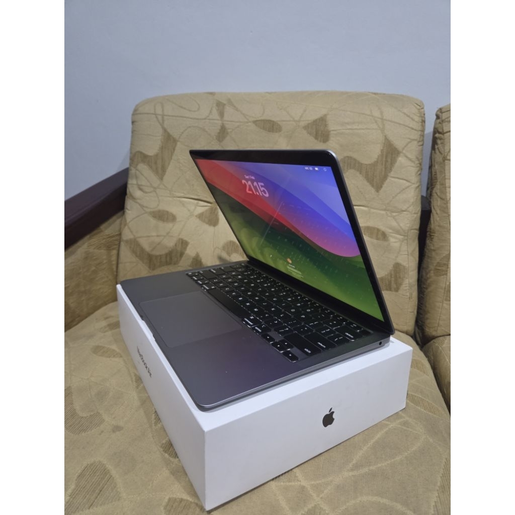 Macbook Air M1 8/256 2020