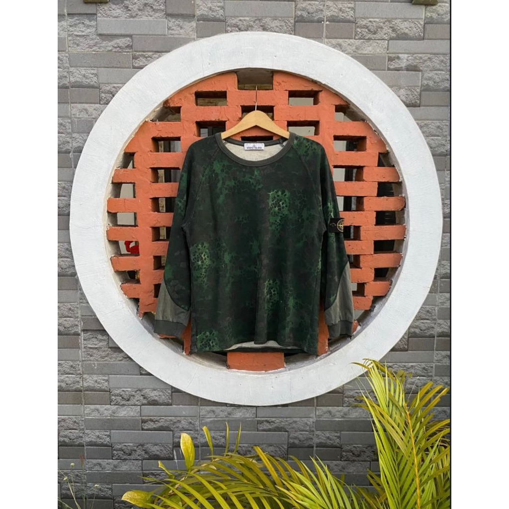 atasan stone island camo aligator