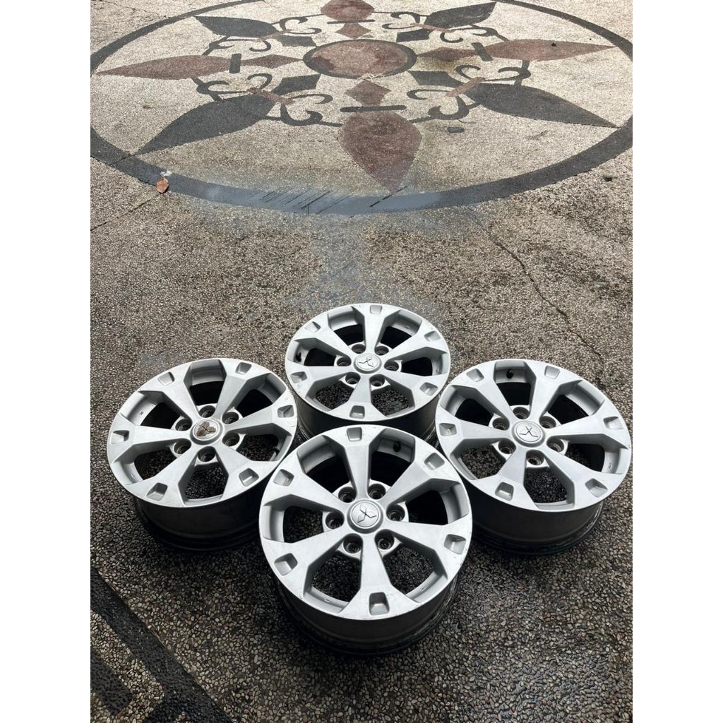 velg original Pajero Dakar cat original