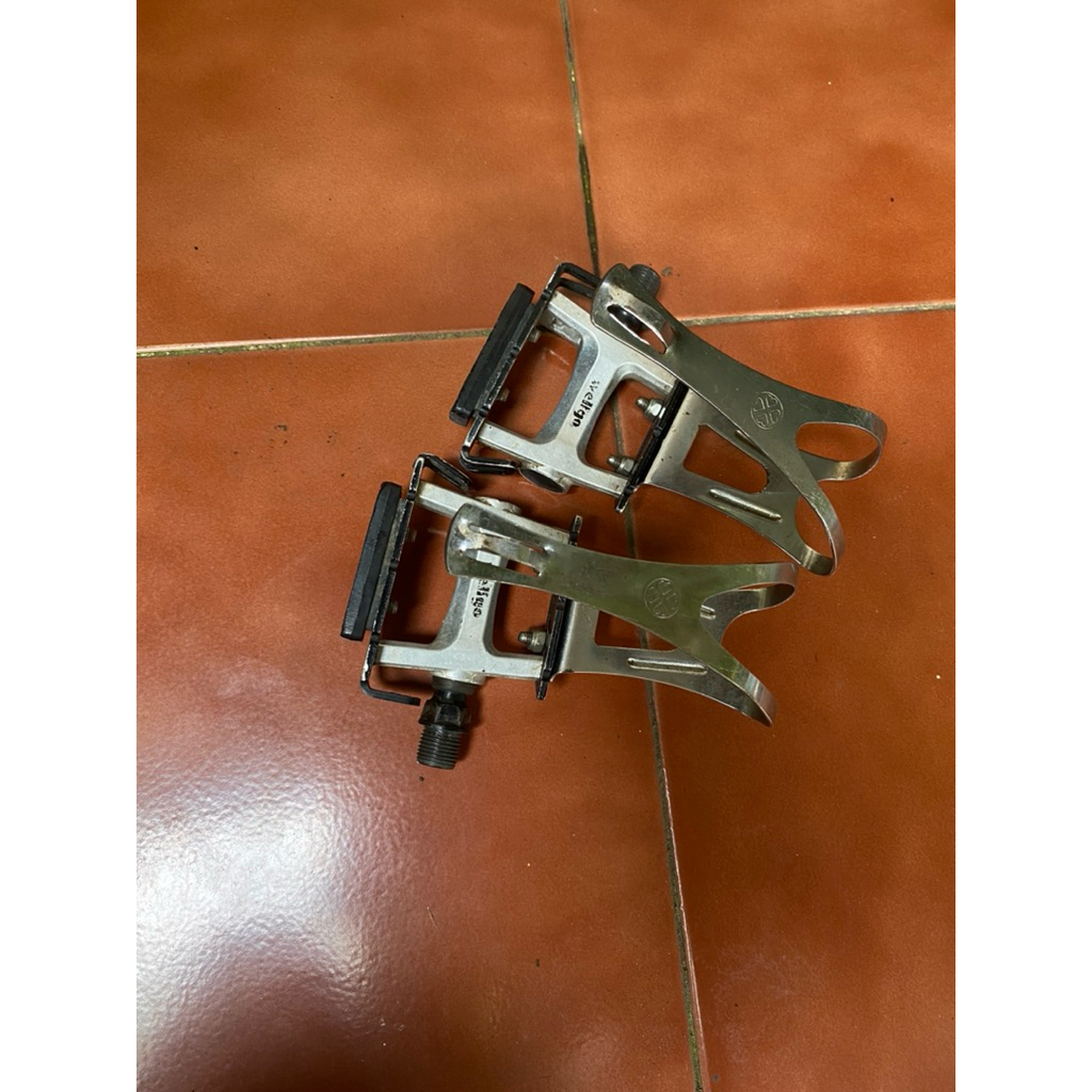 pedal toeclip (pedal wellgo dan toeclip brain)