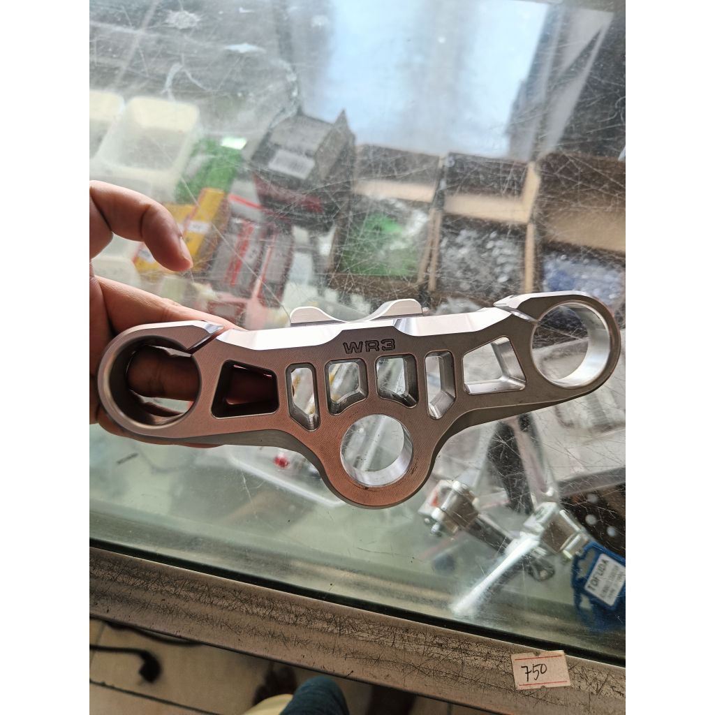segitiga atas wr3 ninja RR second like new