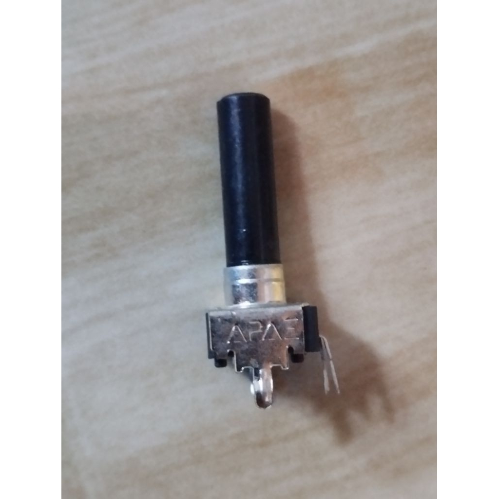 potensio 10k 3pin 5k Hitam