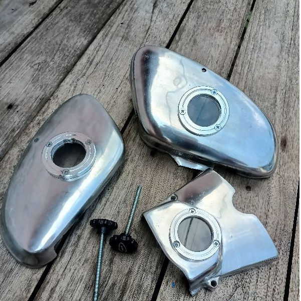 tutup aki honda C70 aquarium sirip (bahan almunium poles)coper samping Honda C70