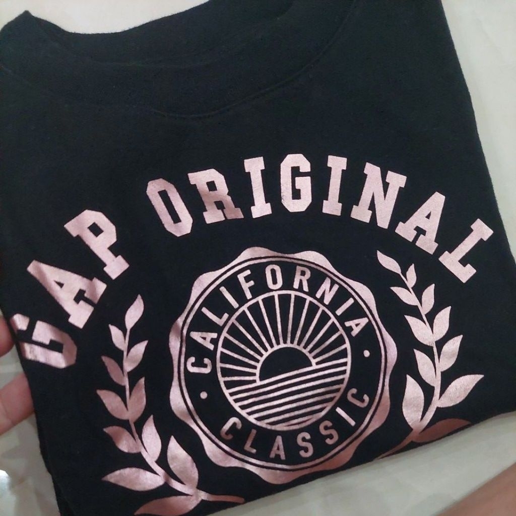 GAP KAOS HITAM BLACK TSHIRT ORIGINAL STORE GAP ORI YA