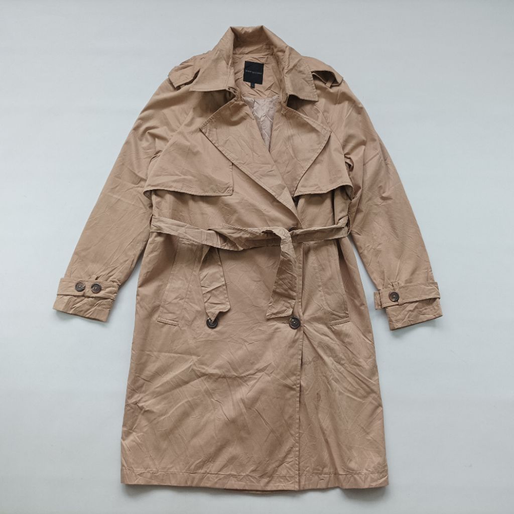 Eight second trench coat size S wanita K019